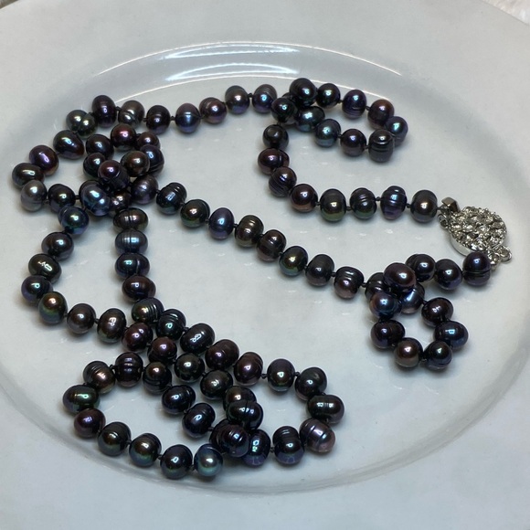 Vintage Genuine Peacock Pearl Necklace with Silver Clasp. Beautiful Luster EUC - Picture 10 of 13